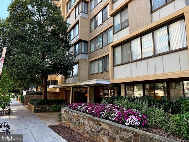 Primary Photo - 522 21st St NW