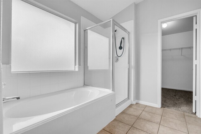 Building Photo - 23610 Hidden Maple Dr