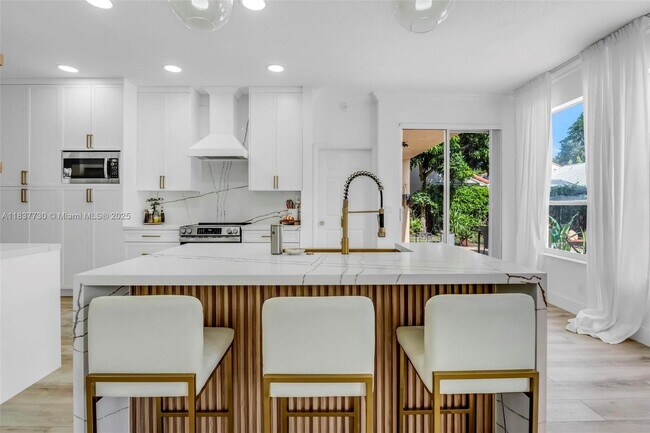 Building Photo - 10777 Charleston Pl