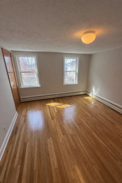 Building Photo - 22 8th St