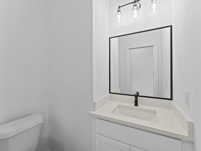 Building Photo - 1448 Dewalt St