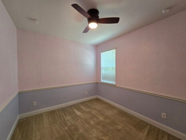 Building Photo - 12111 Coxs Alley