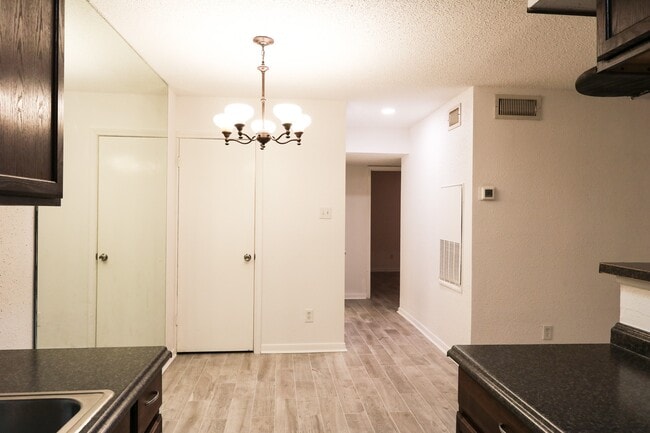 Building Photo - 2750 Holly Hall St