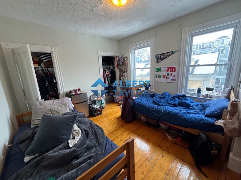 Primary Photo - 227 Norfolk St