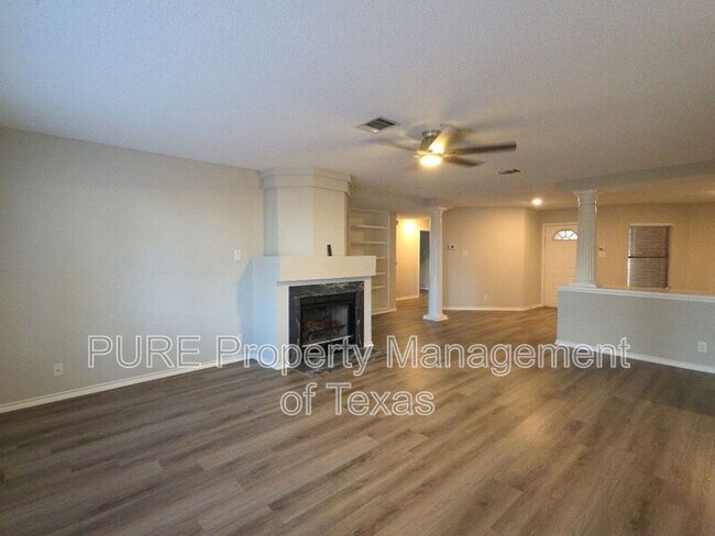 Building Photo - 1406 Bullhill Cove