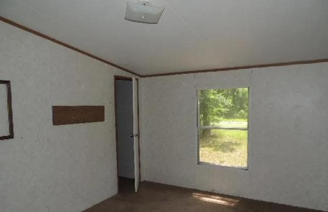 Building Photo - 120 Tall Trees Rd