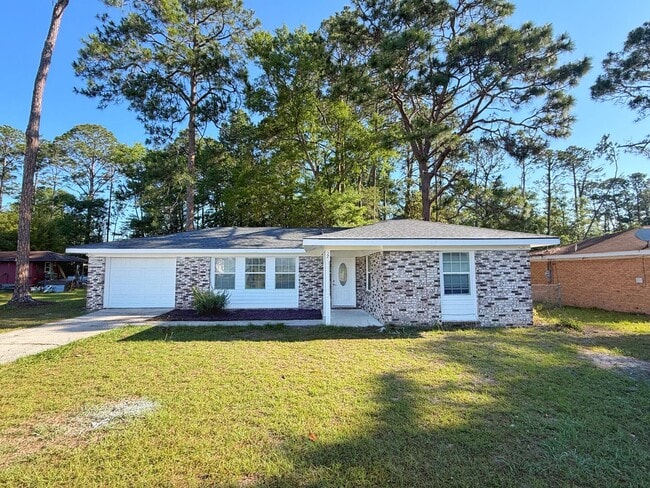 Building Photo - AVAILABLE JULY! (Pet Friendly)