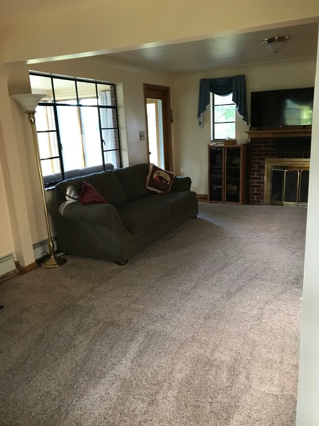 living room-west view - 3645 Indian Lake Rd