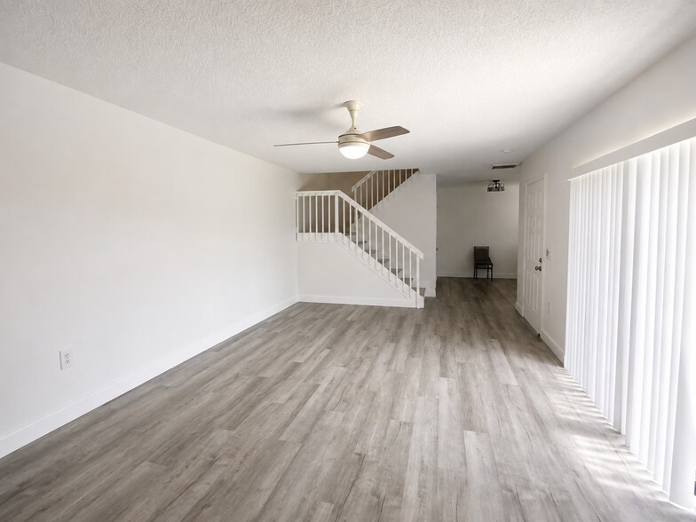 Building Photo - 1801 18th Way