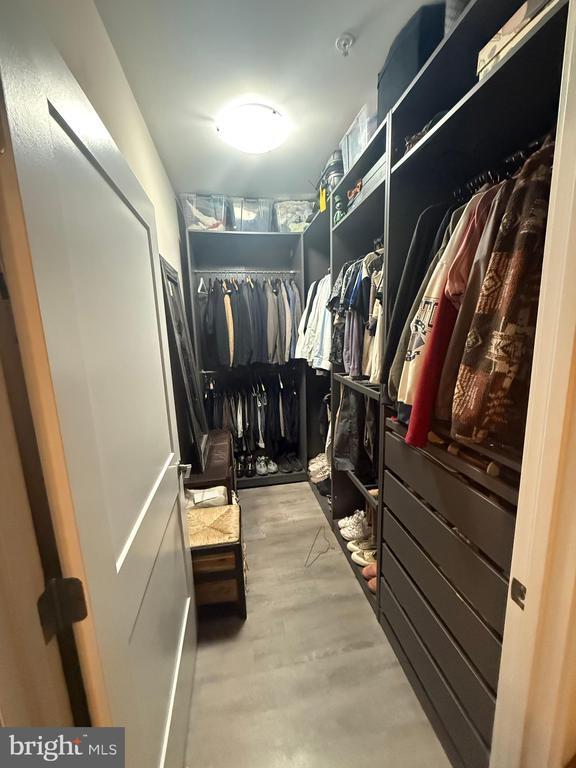 Building Photo - 145 Riverhaven Dr