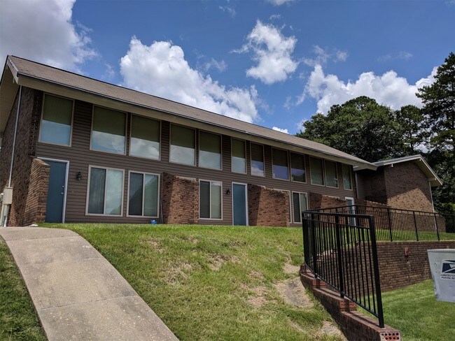 Building Photo - 3807 Pembrook Ct