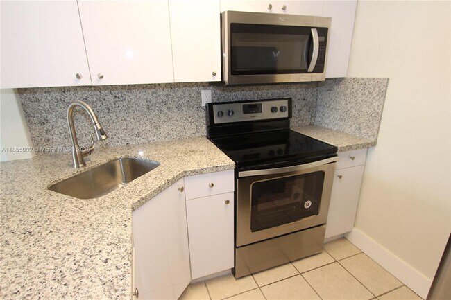Building Photo - 4550 NW 9th St