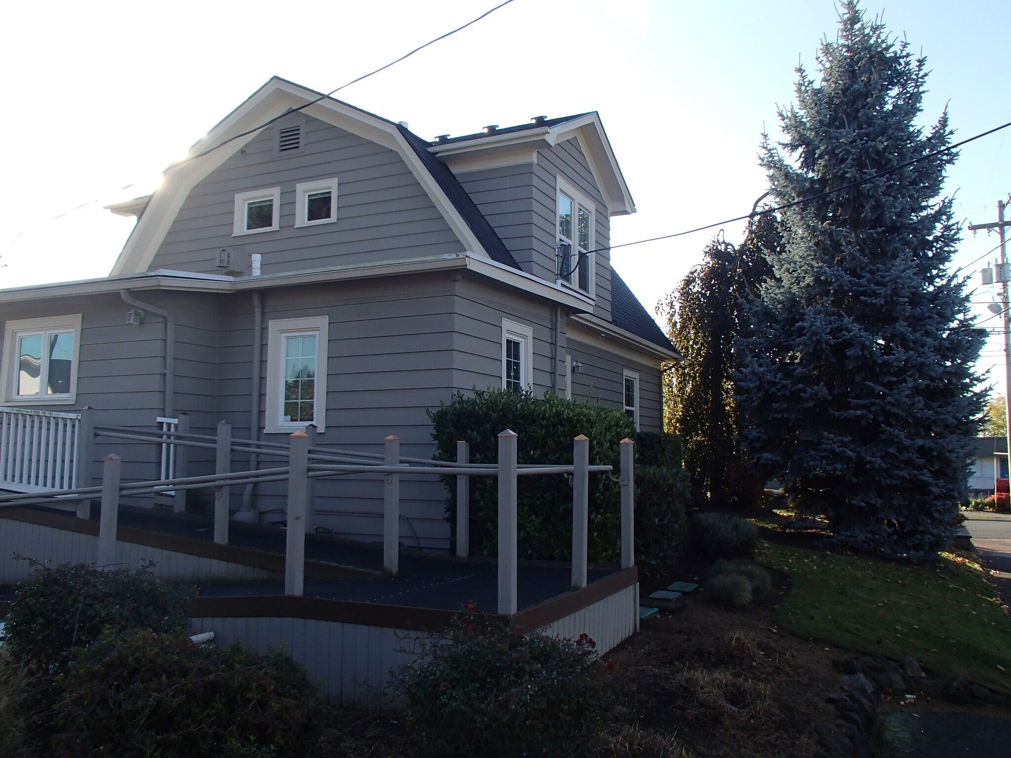 Building Photo - 2800 E Evergreen Blvd