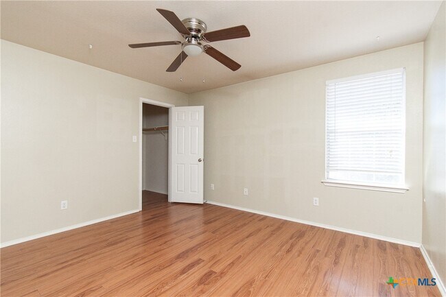 Building Photo - 5503 Bridgewood Dr