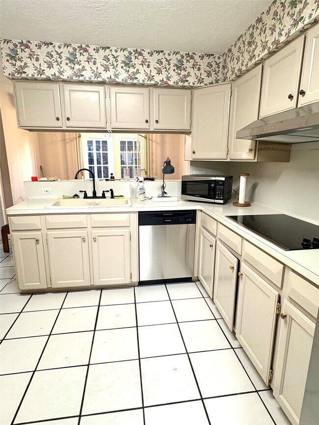 Building Photo - 14213 Lost Meadow Ln