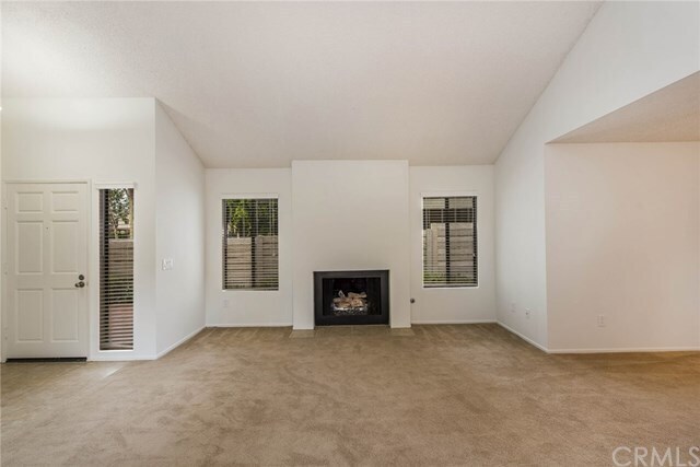 Building Photo - 12 Foxglen