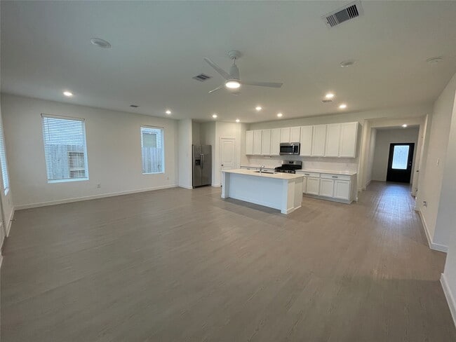Building Photo - 16503 Texas Palmetto Wy