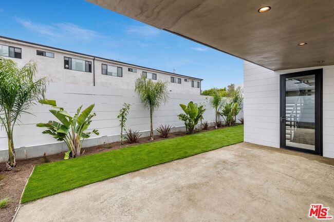Building Photo - 2714 Highland Ave