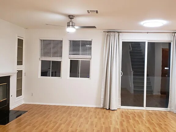 Building Photo - 1517 Laurel Grove Dr