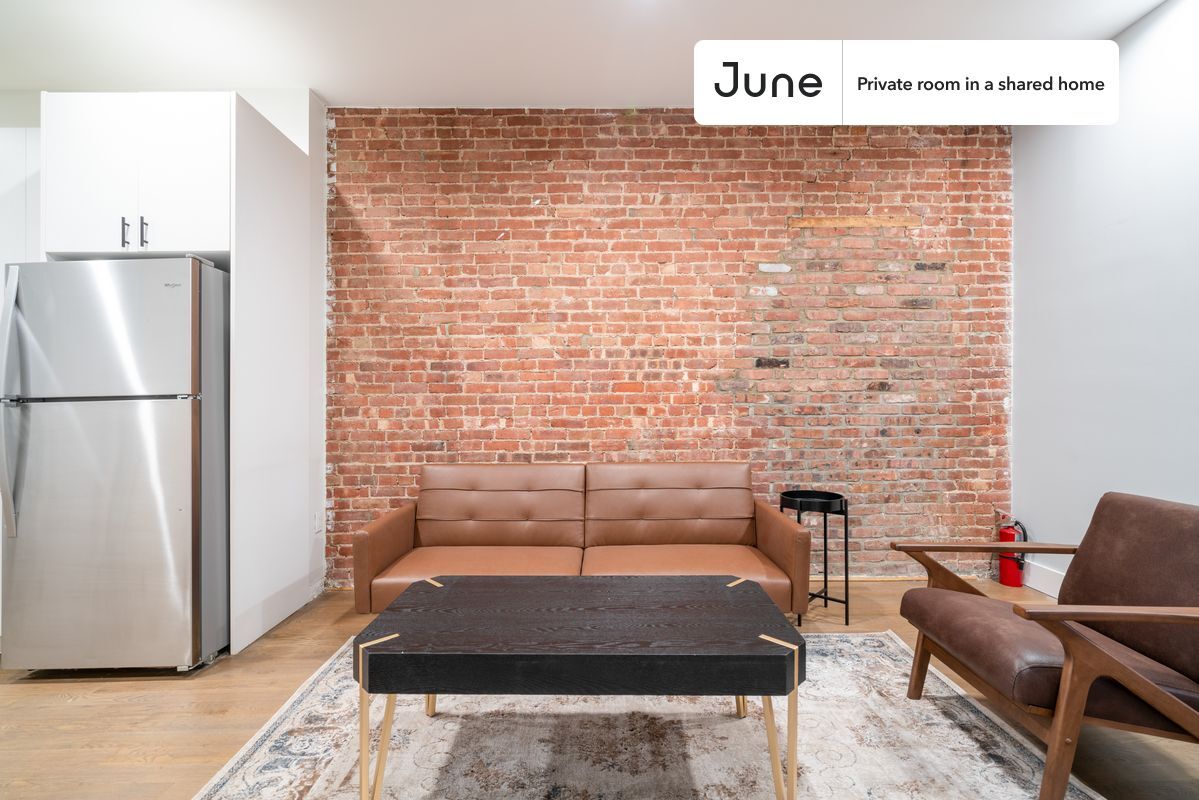 Building Photo - Room in Shared 4 bed/2 bath home