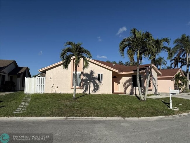 Building Photo - 9599 Stones River Park Way