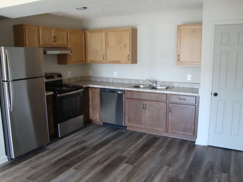 Building Photo - Independence Village