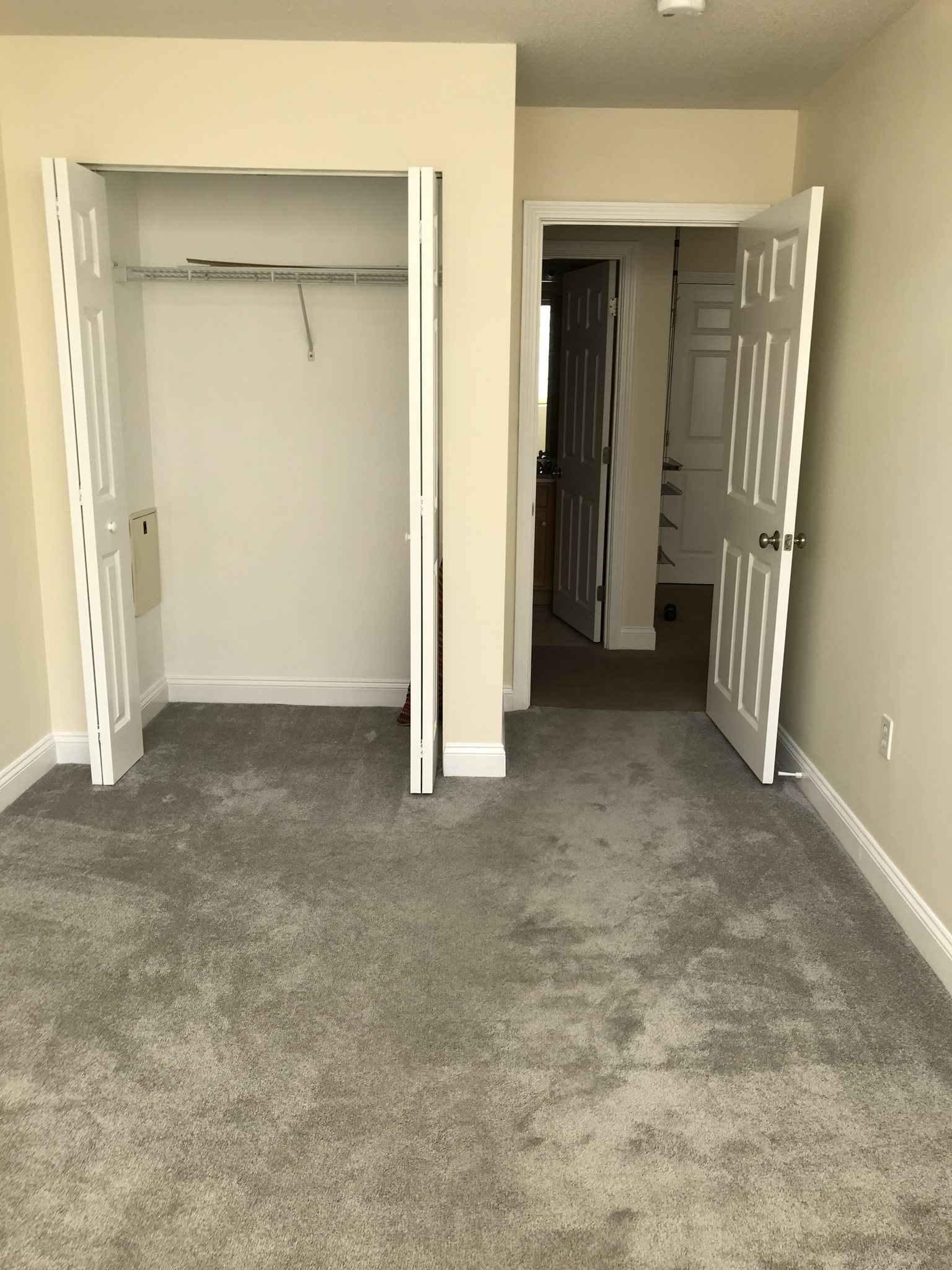 Bedroom closet and door - 200 Market St