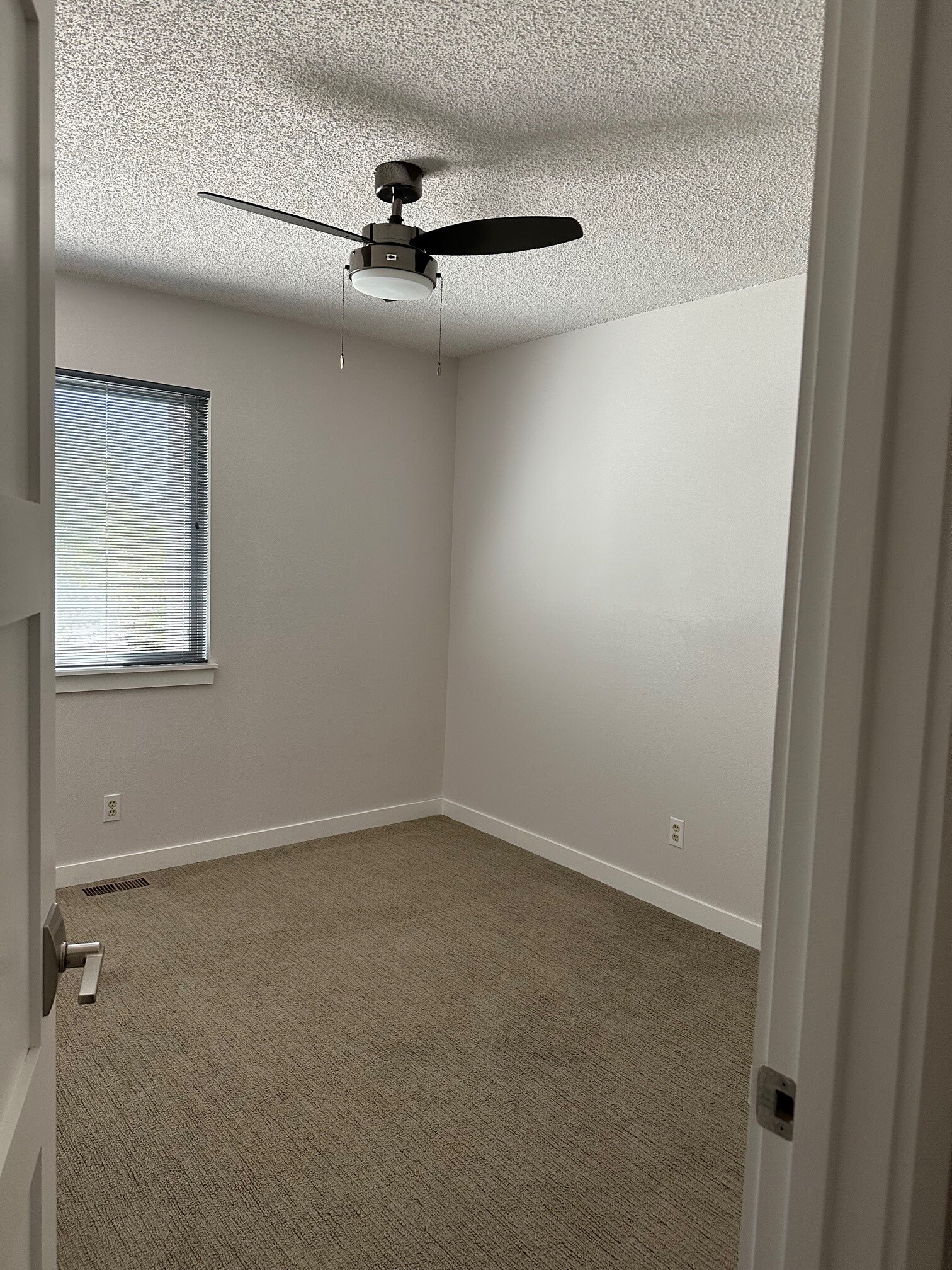 UPSTAIRS BR 2 ANGLE 1 - 5165 Granby Cir