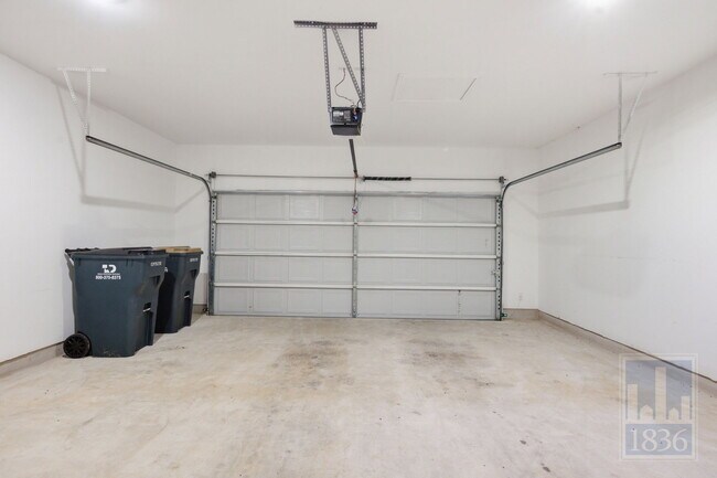 Building Photo - 12713 Brave Tenderfoot Trl