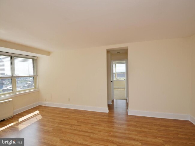 Building Photo - 1810 Rittenhouse Square