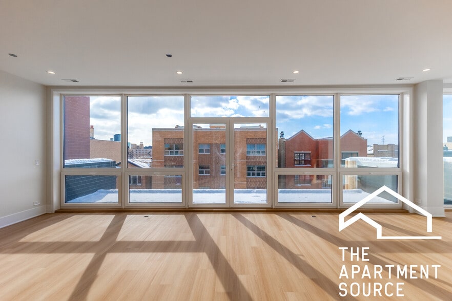 Building Photo - 1625 W Grand Ave