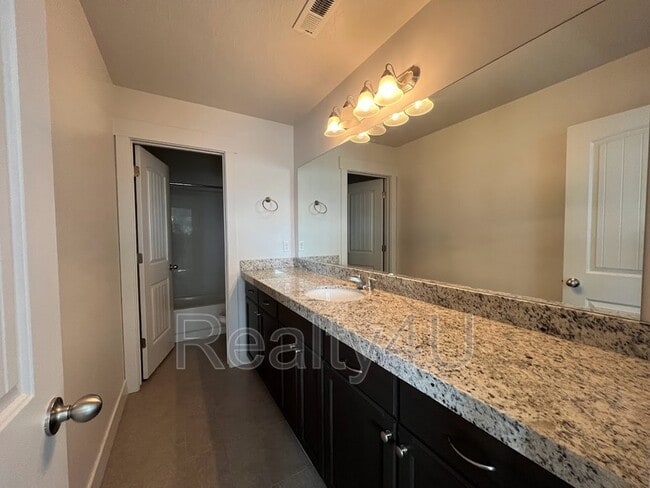 Building Photo - 277 E 330 N