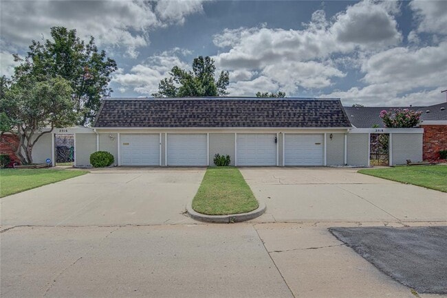 Primary Photo - 2518 NW 62nd St