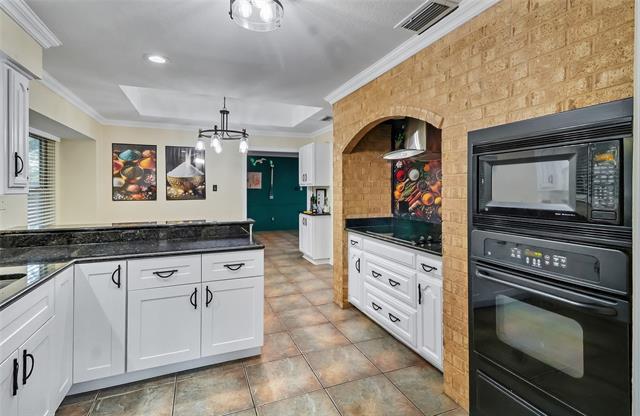 Building Photo - 2722 Stoneridge Dr