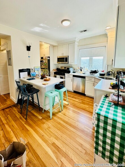 Building Photo - 314 Cornell St