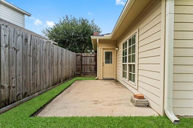 Building Photo - 6614 Autumn Flowers Dr