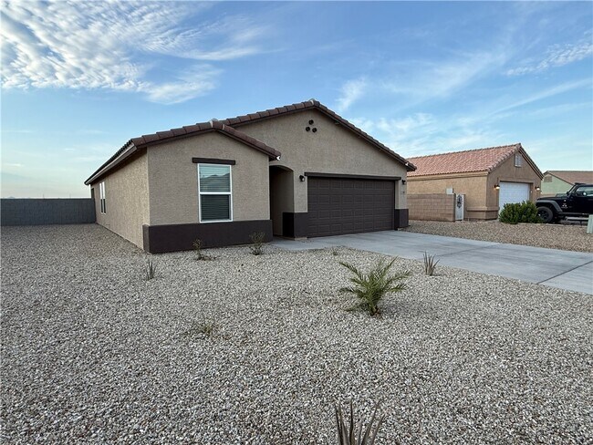 Building Photo - 1780 E Desert Bloom Dr