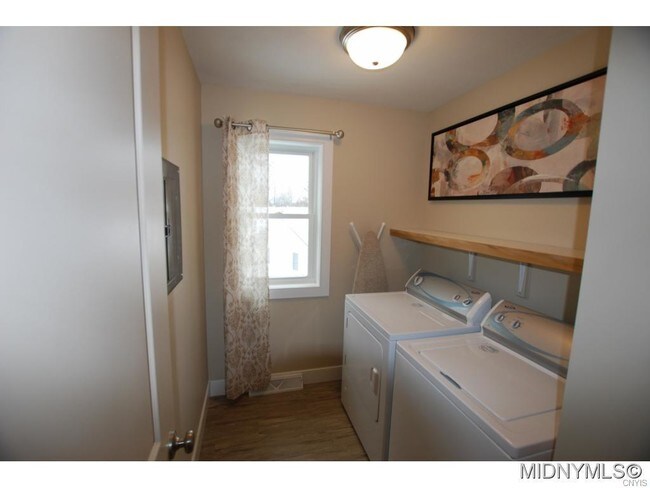 Building Photo - 130 Pheasants Run