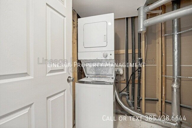 Building Photo - 13863 Kessler Peak Dr