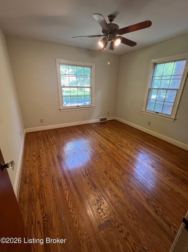 Building Photo - 2302 Emerson Ave