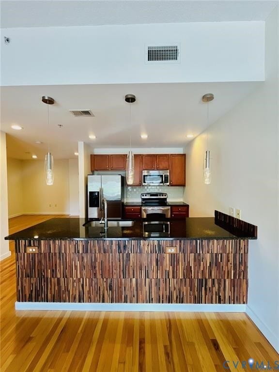 Building Photo - 230 N 6th St