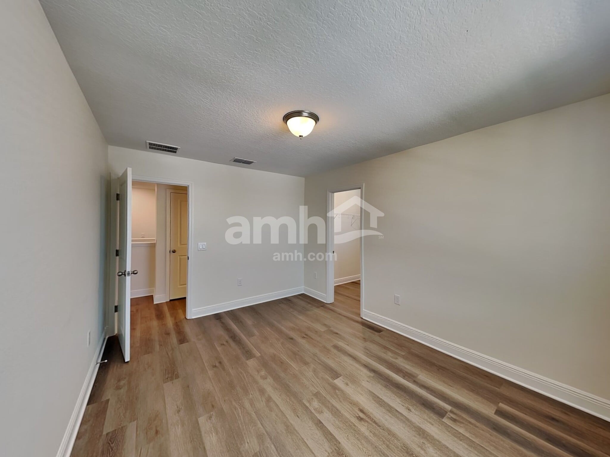 Building Photo - 954 Heavenly Dr