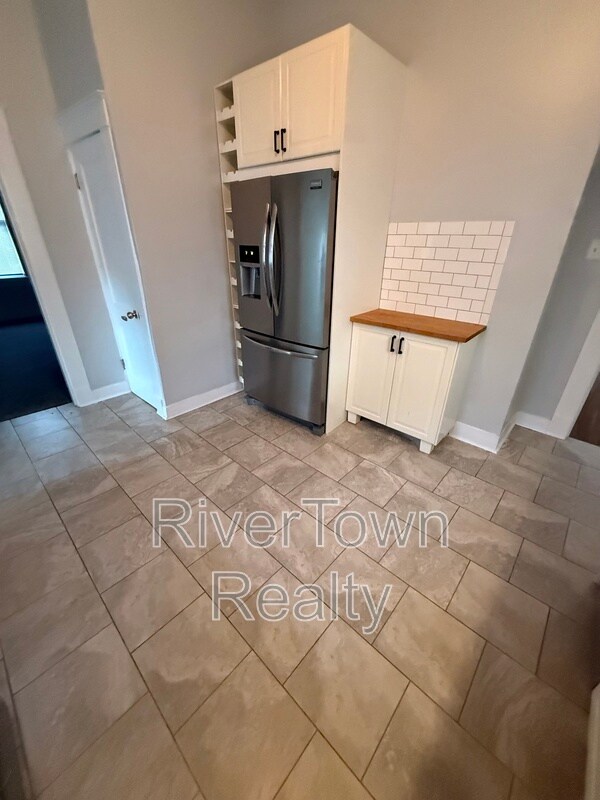 Building Photo - 2023 Higbee Ave