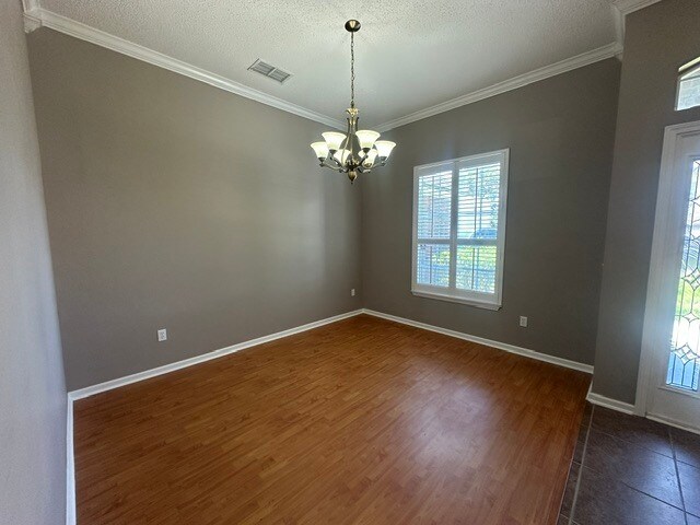 Building Photo - Spacious 4 Bedroom Home With Upstairs Private Suite And 2 Car Garage