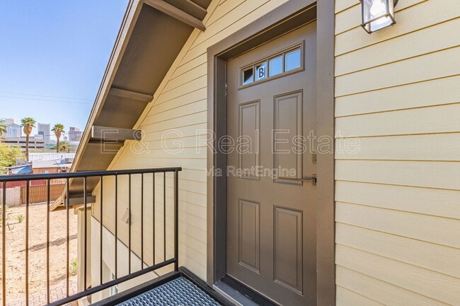 Building Photo - 125 N 11th Ave