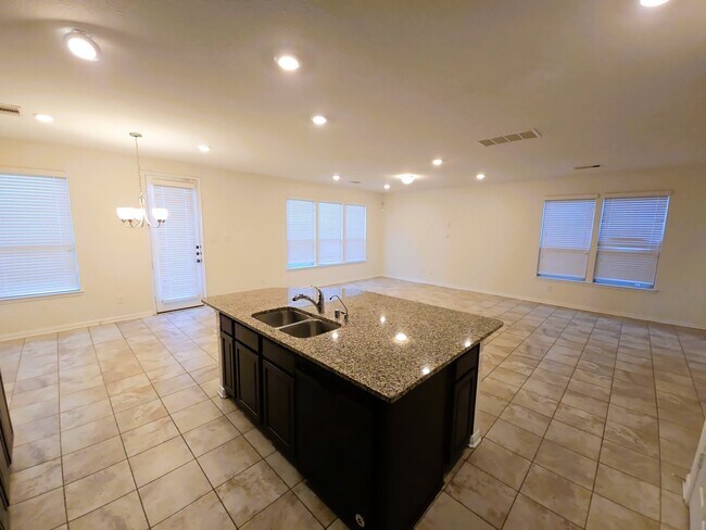 Building Photo - 16626 Cliff Vale Ct