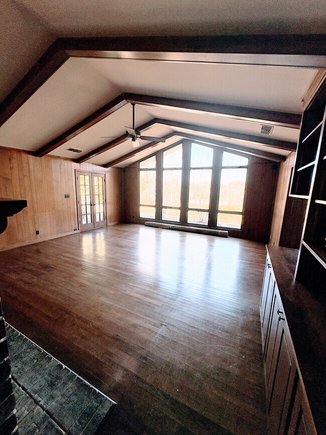 Building Photo - 189 Pinmar Ln