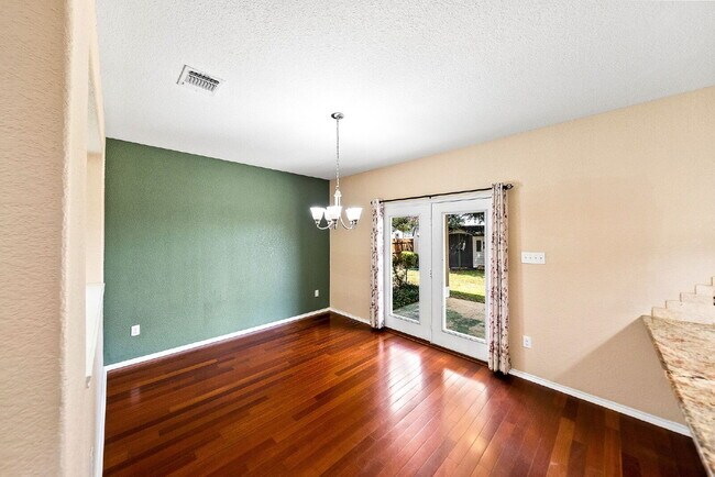 Building Photo - Better Than New and Unlike Anything Else in Villa Del Sol