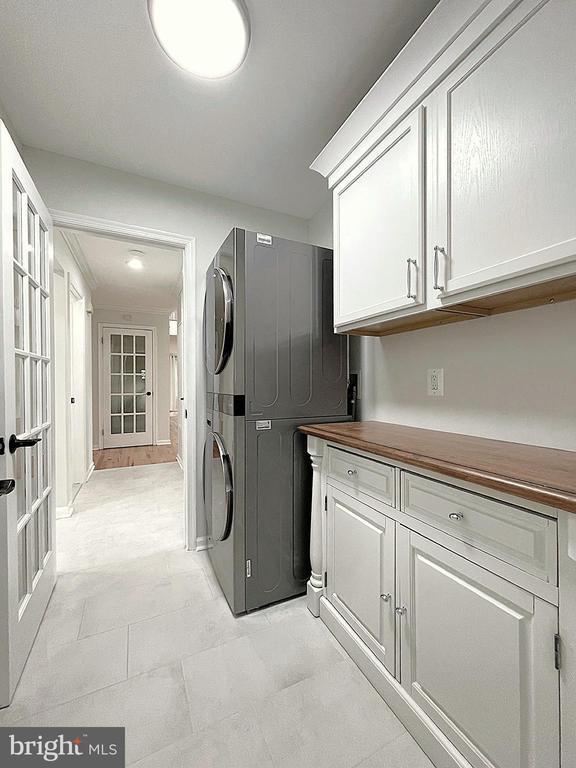 Building Photo - 6609 Heidi Ct
