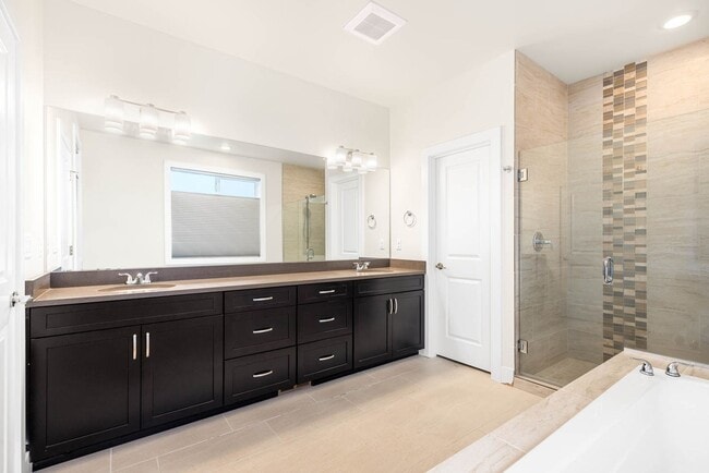 Building Photo - 7704 151st Ave NE